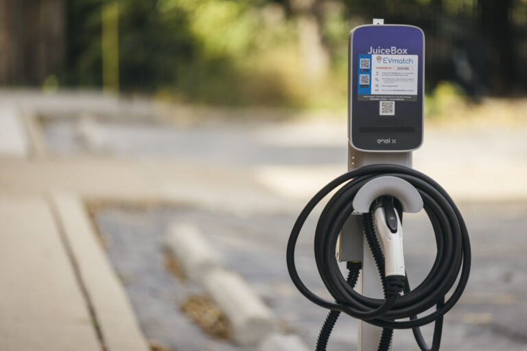 An EV charger stands in the parking lot of St. Paul and the Redeemer Church on Oct. 19, 2021 in the Hyde Park neighborhood of Chicago. Credit: Taylor Glascock for The Washington Post via Getty Images