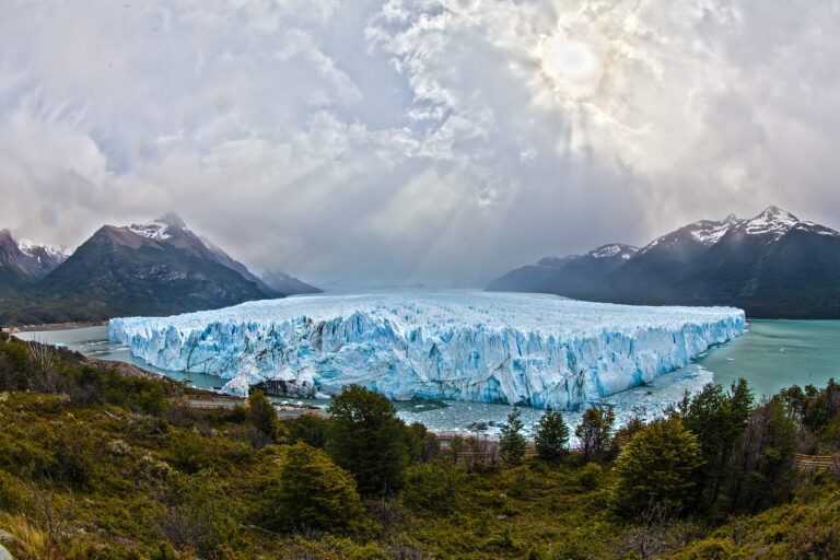 Giant Iceberg