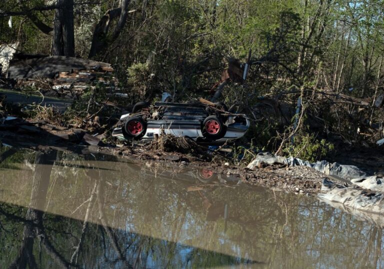 Deadly Thunderstorms From Summer-Autumn Transition Kills 5 as Cars Flip Over to Strong Winds in Michigan