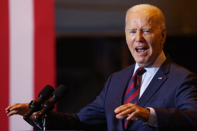 La plupart des Américains désapprouvent la gestion du changement climatique par Biden, selon un sondage