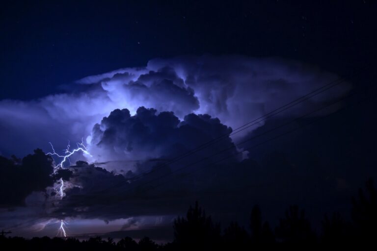 Strange Blue Glow with Lightning Bolts: Warning For Then-Impending Deadly Morocco Earthquake?