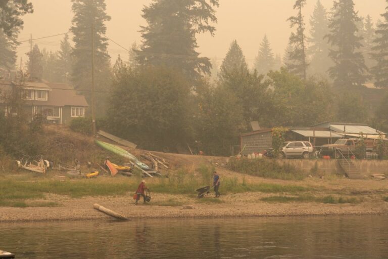 Feux de forêt dans l’Ouest canadien : la fumée atteint Kansas City, provoquant une qualité de l’air malsaine