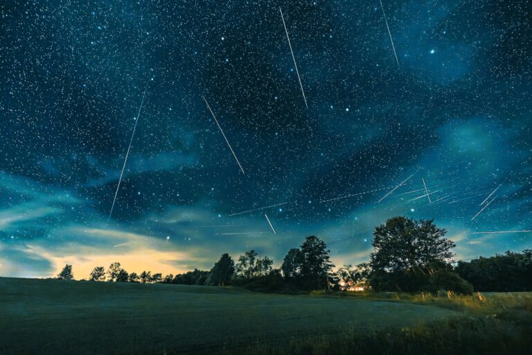 2023 Draconid Meteor Shower Peaks Evening of Oct 8 to Oct 9 Morning, No Need for Binoculars!