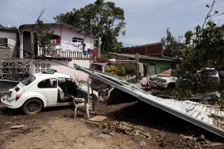 effects of hurricane Otis