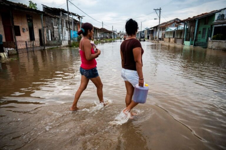 inondations causées par des eaux chaudes anormales dans le golfe du Mexique