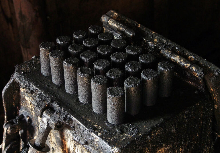 UGANDA-THEME-RECYCLING