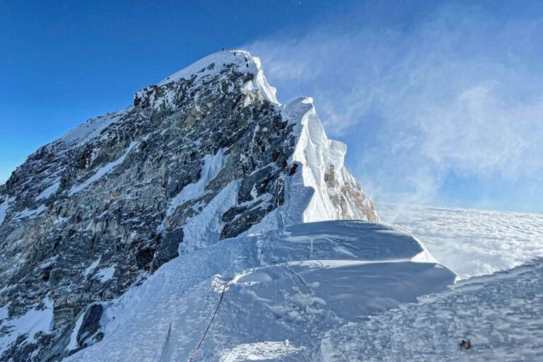 Les montagnes du Népal ont perdu un tiers de leur glace en 30 ans à cause du réchauffement climatique, selon l'ONU