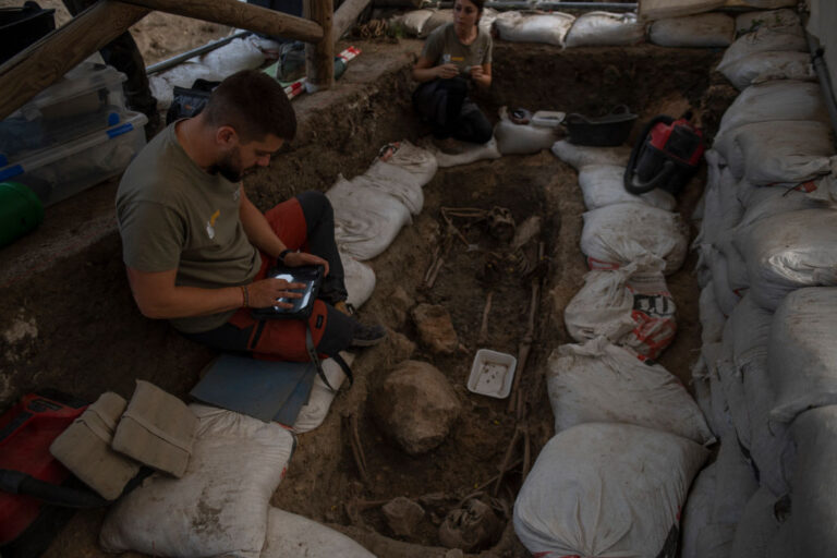 Des cadavres vieux de 6 000 ans découverts en Espagne mettent en lumière d’étranges pratiques funéraires anciennes