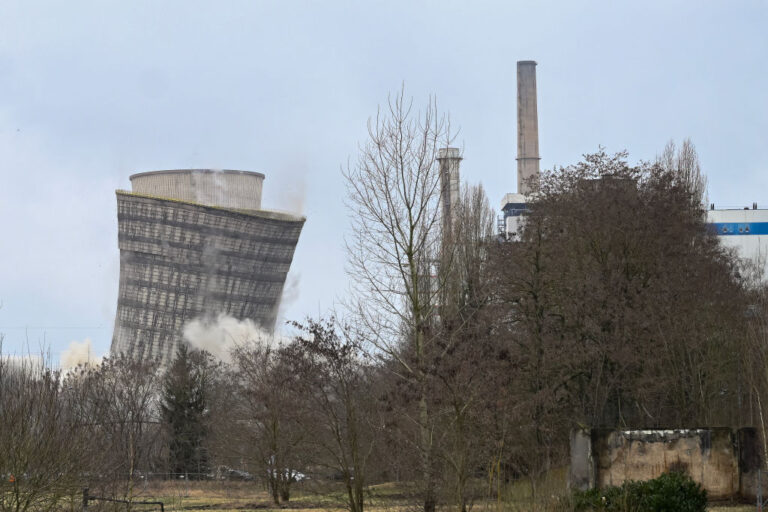 Le Royaume-Uni se retire du traité sur l’énergie qui autorise les entreprises de combustibles fossiles à poursuivre le gouvernement en justice pour sa politique climatique