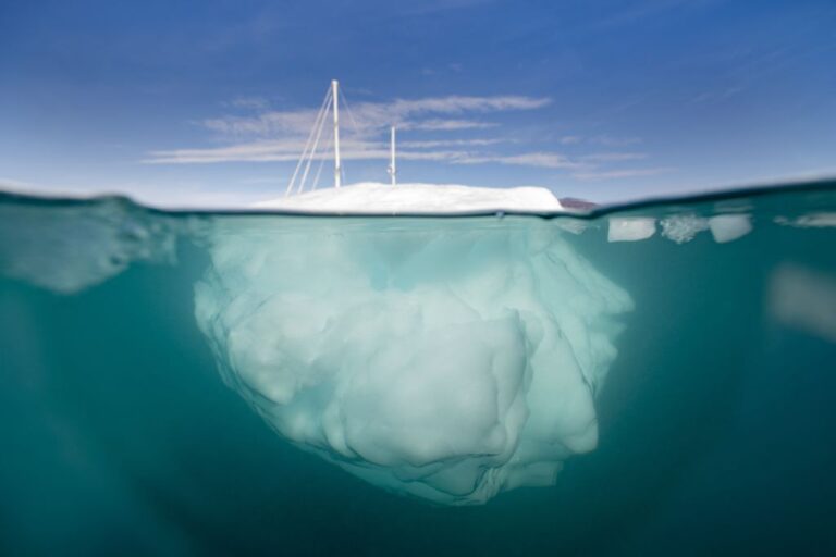 TOPSHOT-DENMARK-GREENLAND-ARCTIC-SAILING-SCIENCE-ENVIRONMENT-PHOTOESSAY