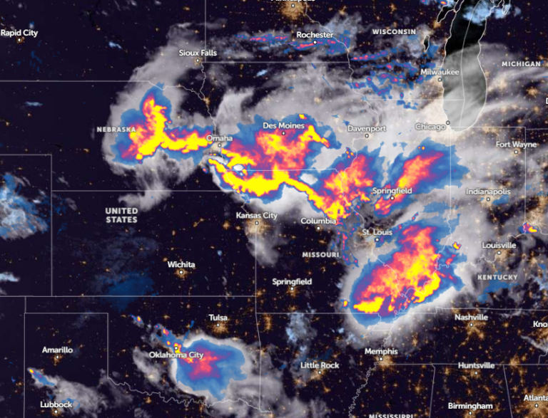 Zoom Earth Satellite via NOAA - NESDIS
