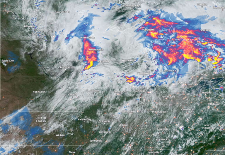 Zoom Earth Satellite via NOAA - NESDIS