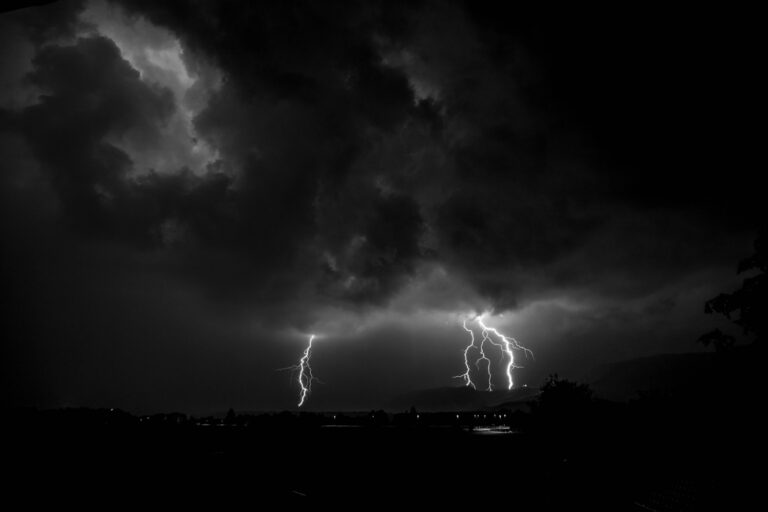 Severe Thunderstorms Threaten Nebraska, South Dakota on Monday, Heat Wave Alerts Issued for Over 50 Million Americans Across the Southwest US