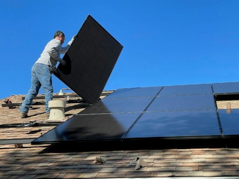 Optimisez votre consommation électrique avec les panneaux solaires
