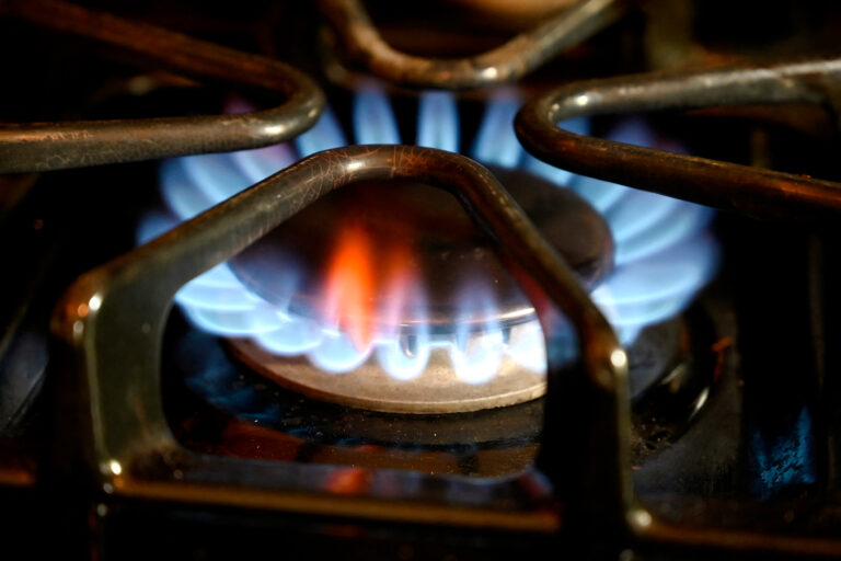 A study determined that gas stoves were the primary source of indoor nitrogen dioxide pollution. Credit: Olivier Douliery/AFP via Getty Images
