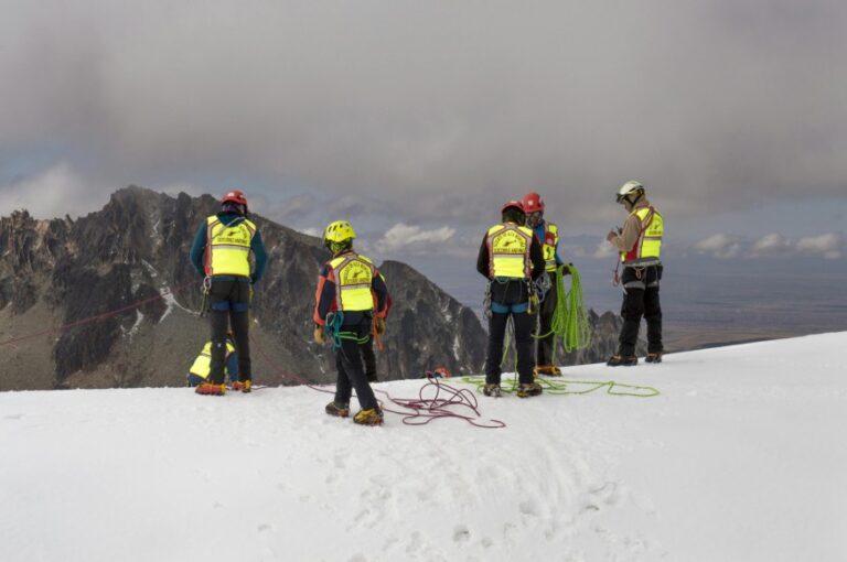avalanche rescuers