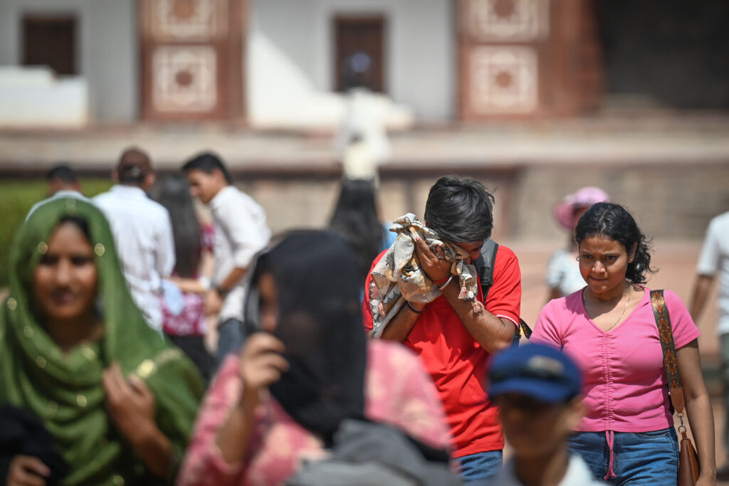 Une vague de chaleur inhabituelle met à rude épreuve le pays le plus peuplé du monde
