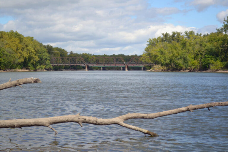 The Des Moines River is a drinking water source for more than 600,000 Iowans. When nitrate levels in the river spike, Central Iowa Water Works spends $9,000 to $16,000 a day operating its removal facilities. Credit: Anika Jane Beamer/Inside Climate News