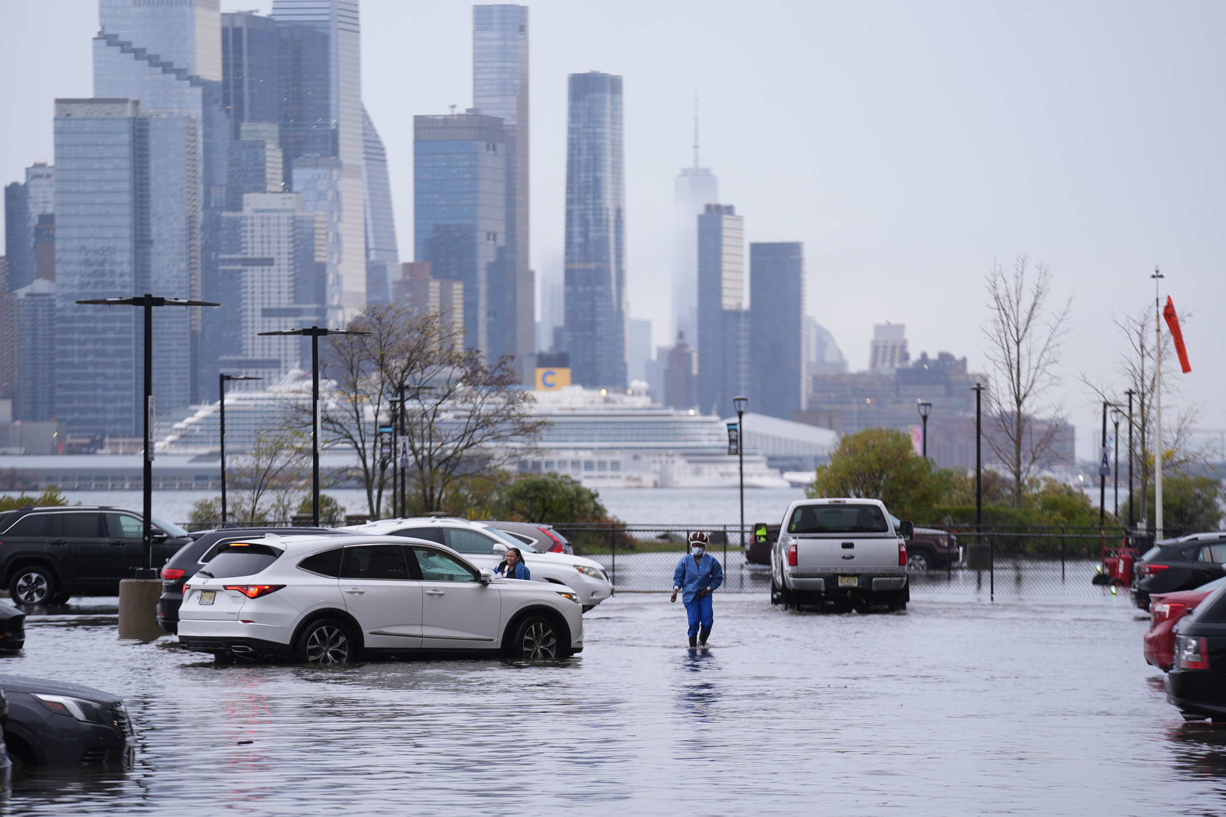 De graves inondations frappent le centre médical Palisades dans le comté d'Hudson, dans le New Jersey, le 30 octobre 2025. Crédit : Lokman Vural Elibol/Anadolu via Getty Images